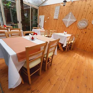 https://vila-60-hotel.hotels-in-tirana.com